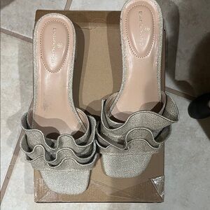 Bandolino Metallic Ruffle Sandals